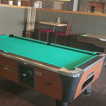 Oil Country Taphouse Dentro