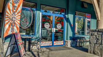 La Cantina Tacos Exterior