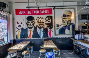 La Cantina Tacos Logo