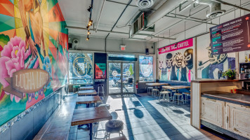 La Cantina Tacos Dentro