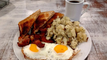 Trixie's Saloon food