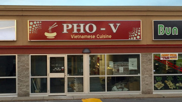 Pho V outside