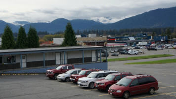 Chalet Restaurant Exterior