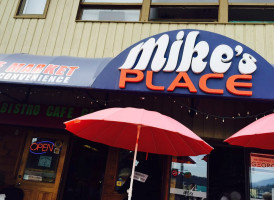 Mike's Place outside