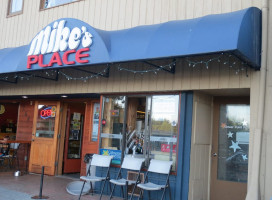 Mike's Place outside