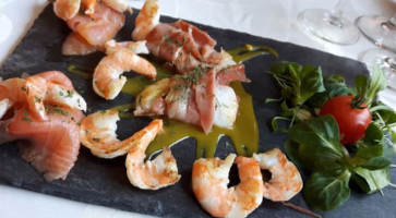 Moo Moo's Ice Cream food