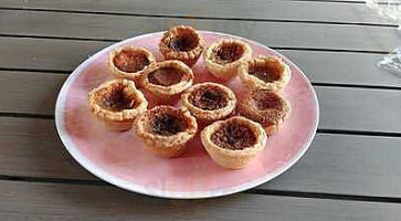 Doo Doo's Bakery food