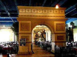 Des Continents Exterior