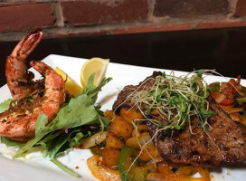 Montana's Cookhouse food