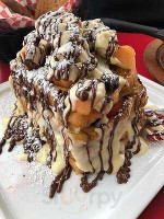 Cravings Fine Food Market & Catering food