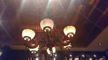 Milu Fresh Rolls & Subs inside