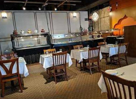 Maharajah East Indian Cuisine inside