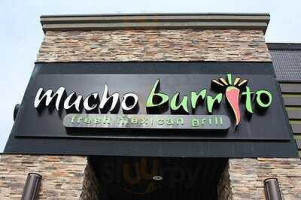 Mucho Burrito outside
