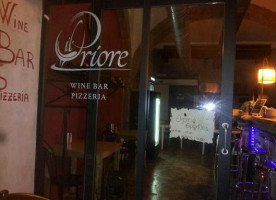 Eagle Ridge Pizza Pick-Up inside