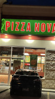 Pizza Nova Outside