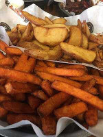 The Wing Factory food