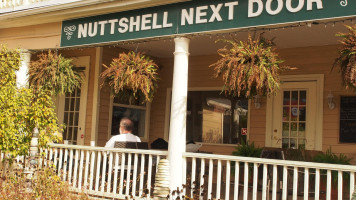 Nutty Cafe outside