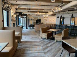 Port 701 Marinaside Dining And Lounge inside