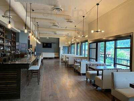 Port 701 Marinaside Dining And Lounge inside