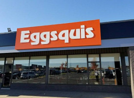 Eggsquis outside