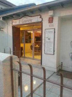 Sushi On Japanese outside