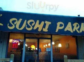 Sushi Park outside