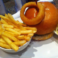 Pickle Barrel Yonge Eglinton Comida