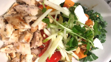 Pickle Barrel Yonge Eglinton Comida