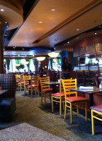 Pickle Barrel Yonge Eglinton Dentro