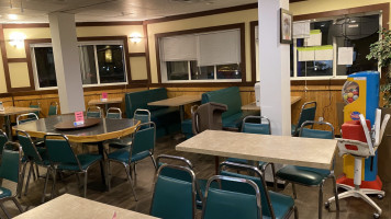 Canada Cafe inside