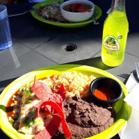 3 Gringos Mexican Grill food