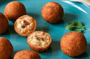 Sopra Sotto Hastings food
