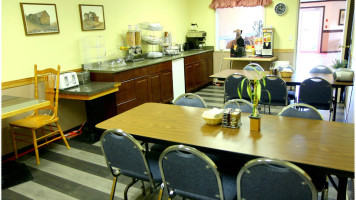 Canada Cafe inside