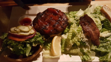 Tobermory Brewing Company and Grill food