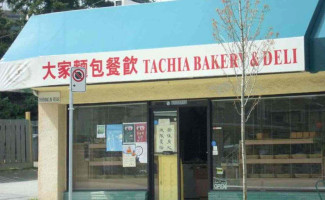 Tachia Bakery And Deli outside