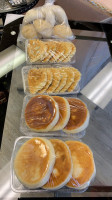 Tachia Bakery And Deli food