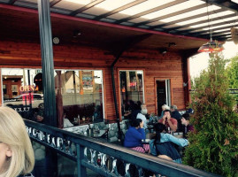 Cedar Grill Extérieur