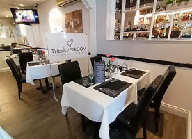 Red Lion inside