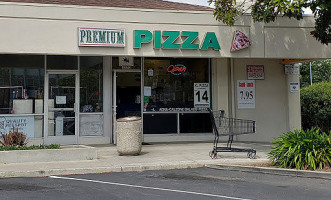 Picaroons outside