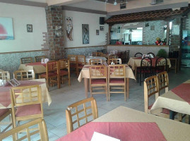 Tony's Vietnamese inside