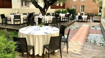 Lily Vietnamese Submarines inside