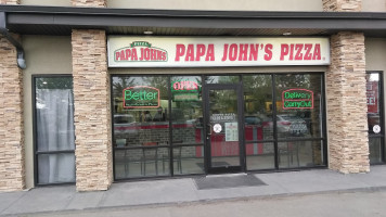 Papa John's Pizza outside