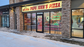 Papa John's Pizza outside