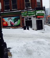 Mezza Lebanese Kitchen outside