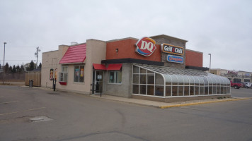 Dairy Queen outside