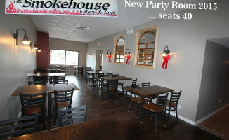 The Smokehouse Pub & Grill À l'intérieur