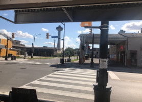 Chuck's Roadhouse Extérieur