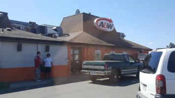 A&W outside