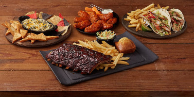 Montana's BBQ & Bar food