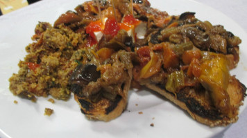 Lachi Indian Restaurant food